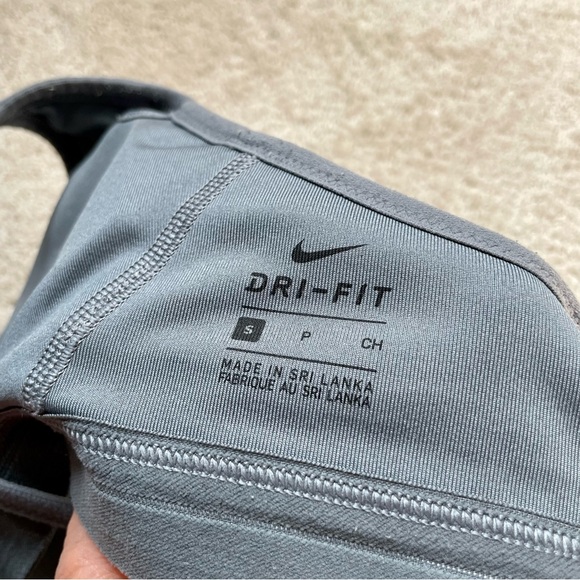 NIKE Iridescent Shimmer Sports Bra, Grey, Size S - Picture 4 of 4